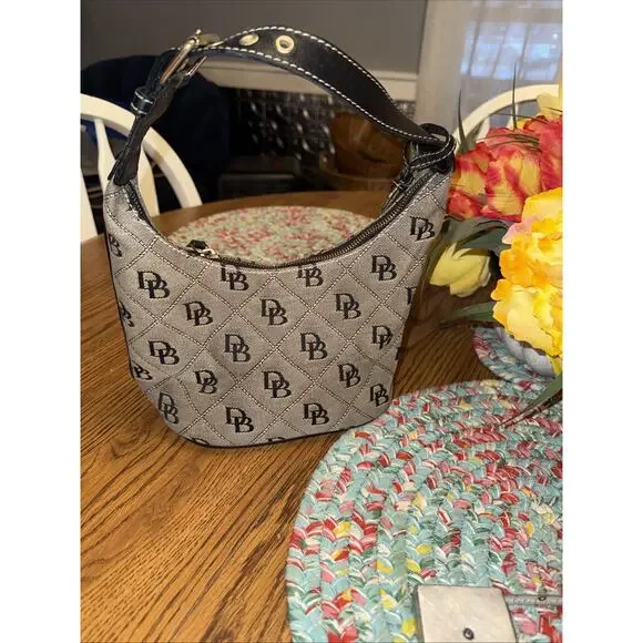 DOONEY & BOURKE SIGNATURE CLOTH & LEATHER SMALL HOBO BUCKET HANDBAG *NICE* - Picture 2 of 14